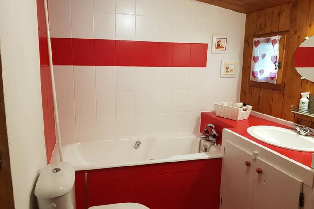 Petit Chalet Savoyard Domancy Exterior photo